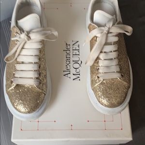 Moving on 🚛✈️